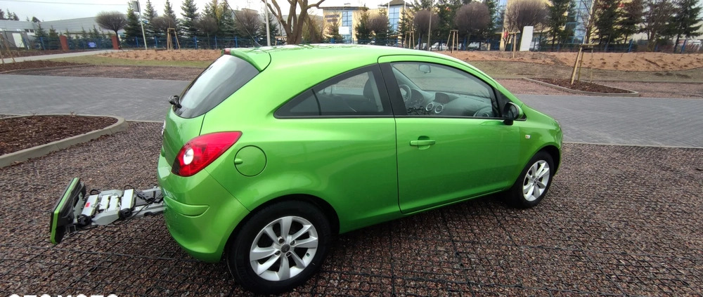 Opel Corsa cena 26900 przebieg: 68000, rok produkcji 2014 z Błonie małe 232